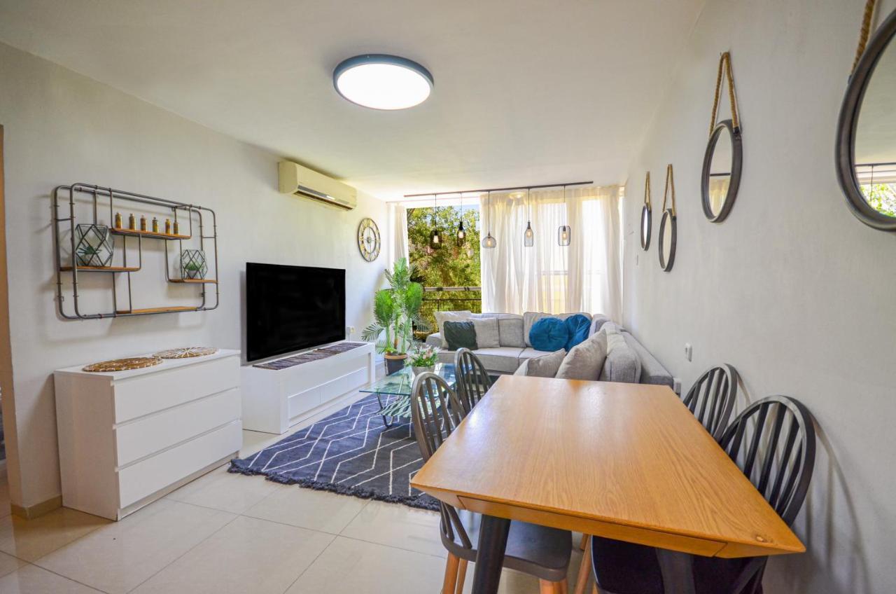Yalarent Sunora 3Br Apt - Families Only Eilat Buitenkant foto
