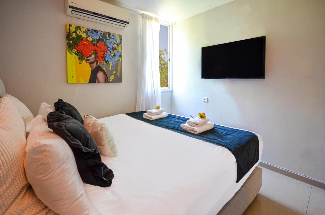 Yalarent Sunora 3Br Apt - Families Only Eilat Buitenkant foto